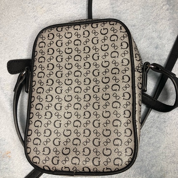 Guess crossbody - Picture 4 of 5